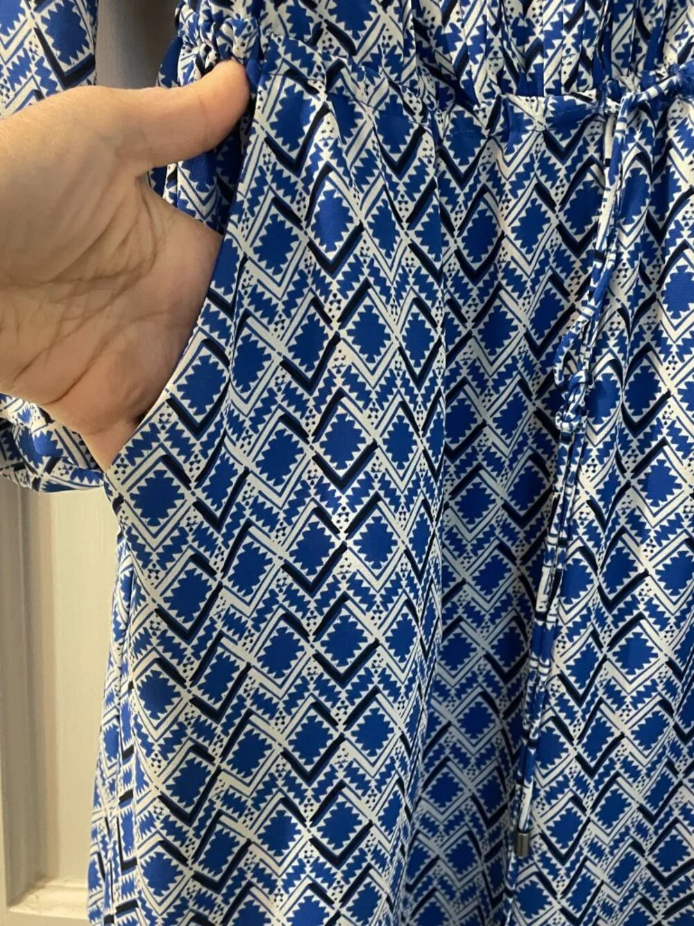 Maeve by Anthropologie Galen Dress size Small Tie Front v Neck Lined, Blue